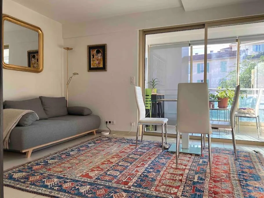 Daire Lovely Flat With Covered Balcony In Cannes